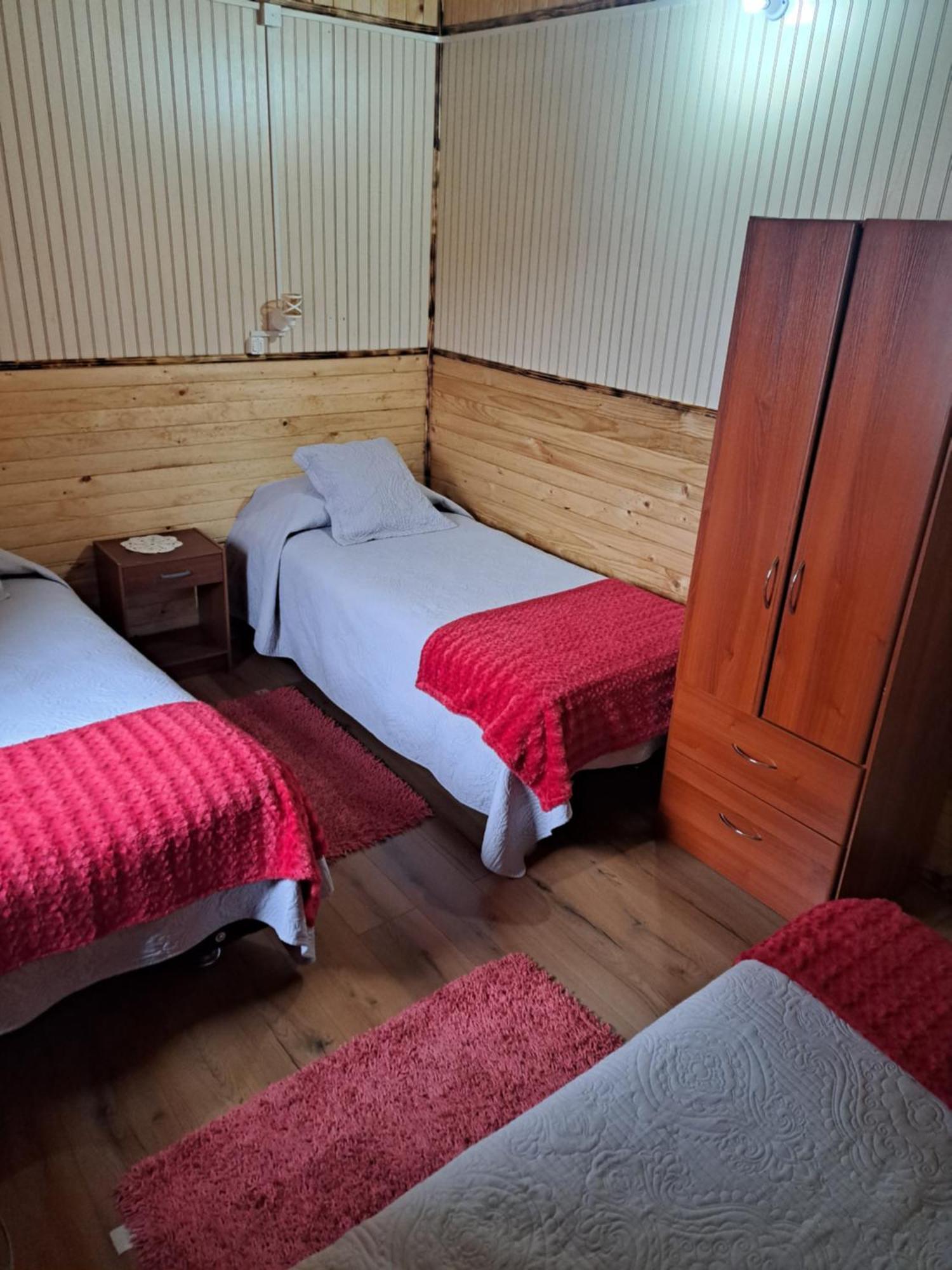 Cabanas Robinson Puerto Puyuguapi Bagian luar foto